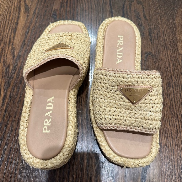 Prada S23 35mm Raffia Platform Sandal. Size 8. Excellent condition. - Picture 3 of 4